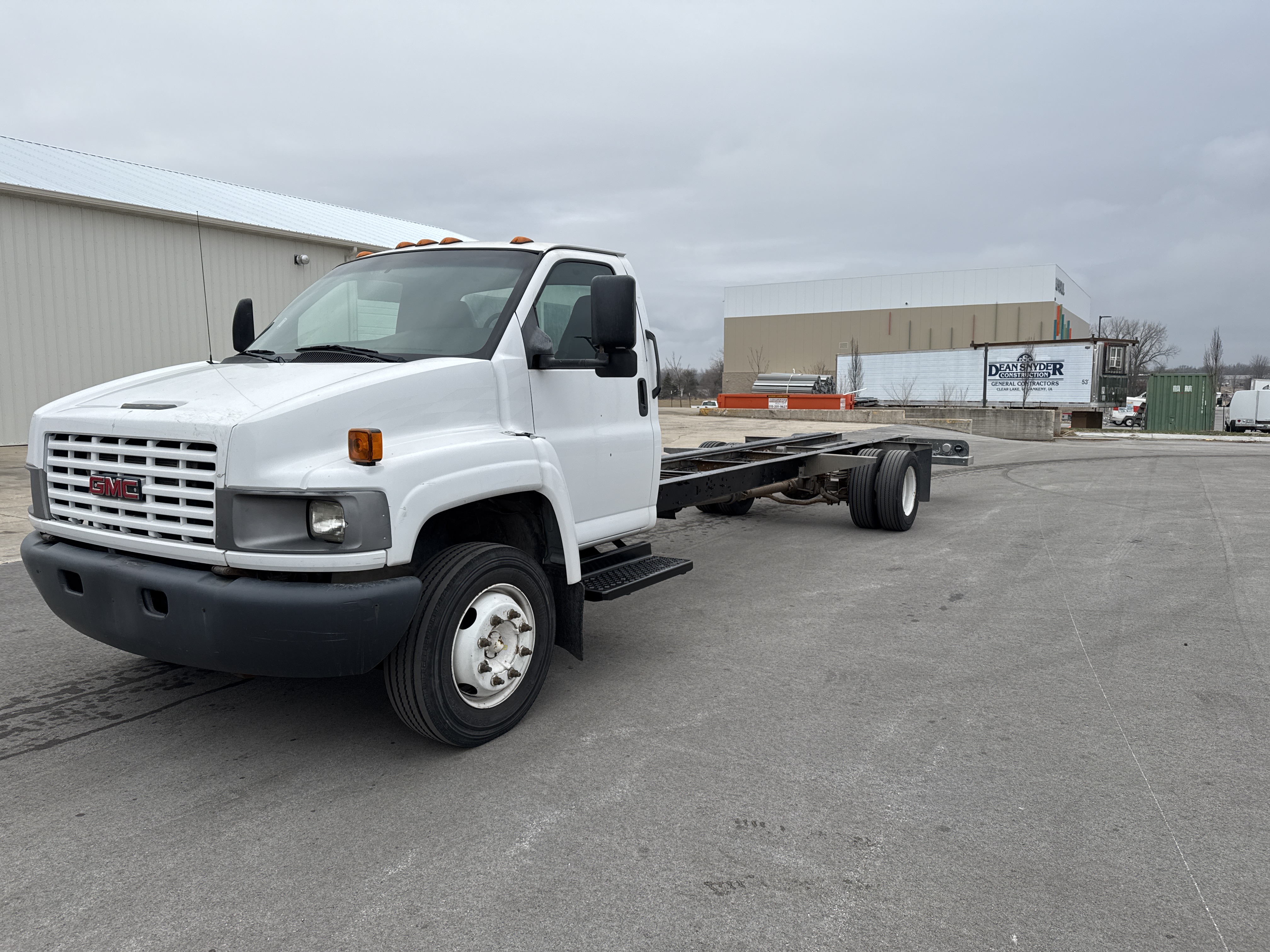 Used 2007 26 ' Cab and Chassis for sale