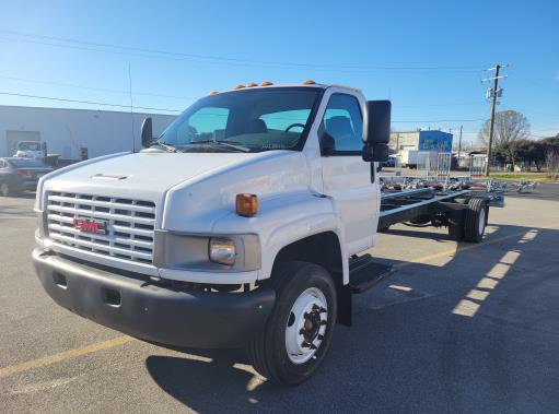 Used 2008 26 ' Cab and Chassis for sale