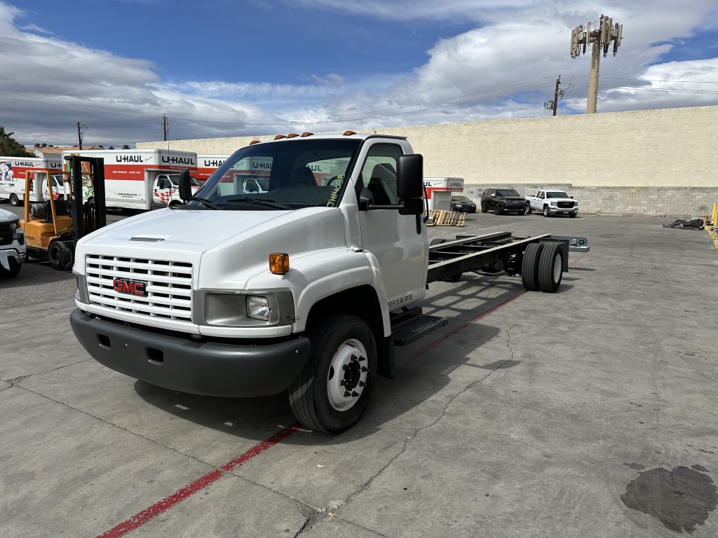 Used 2008 26 ' Cab and Chassis for sale