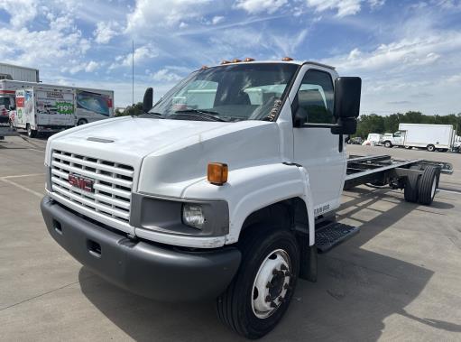 Used 2008 26 ' Cab and Chassis for sale