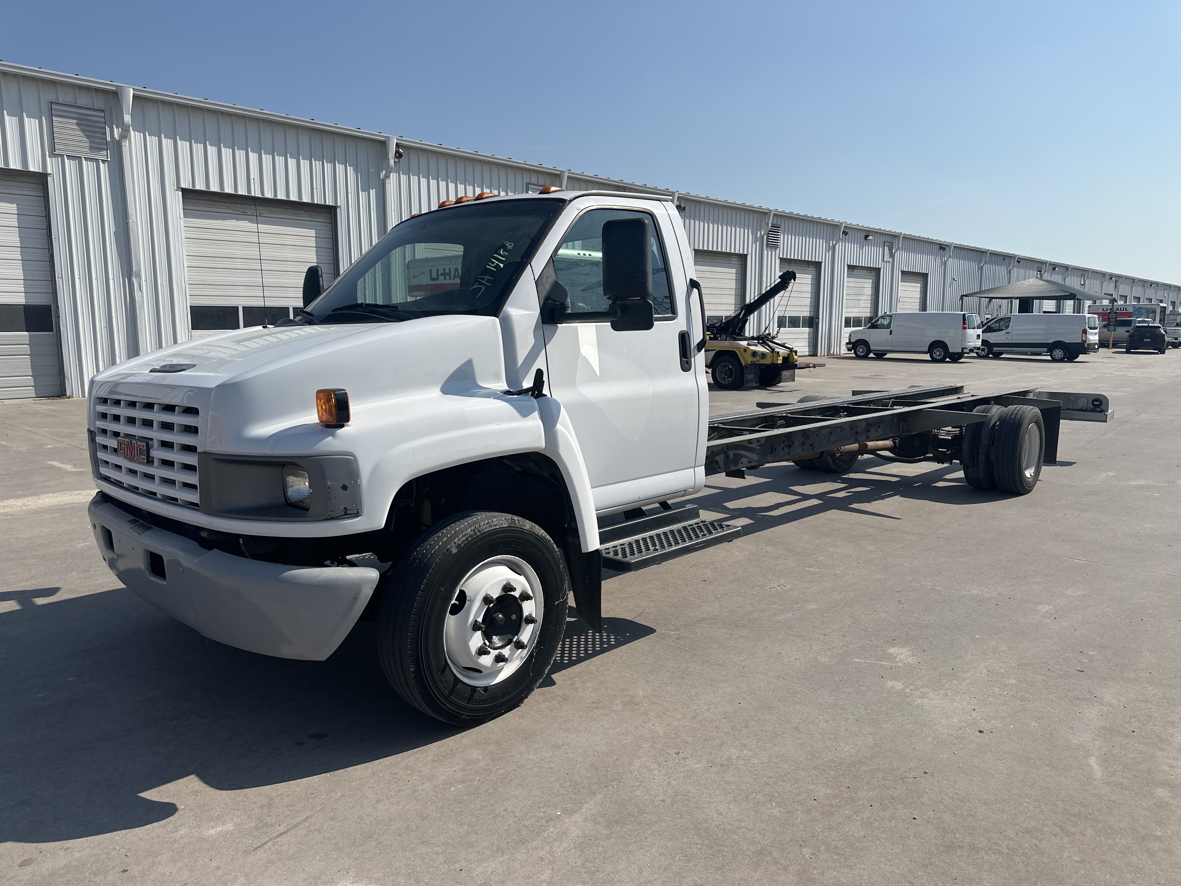 Used 2008 26 ' Cab and Chassis for sale