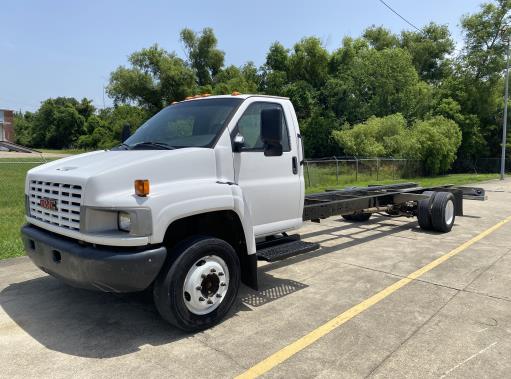 Used 2006 26 ' Cab and Chassis for sale