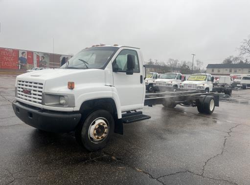 Used 2008 26 ' Cab and Chassis for sale