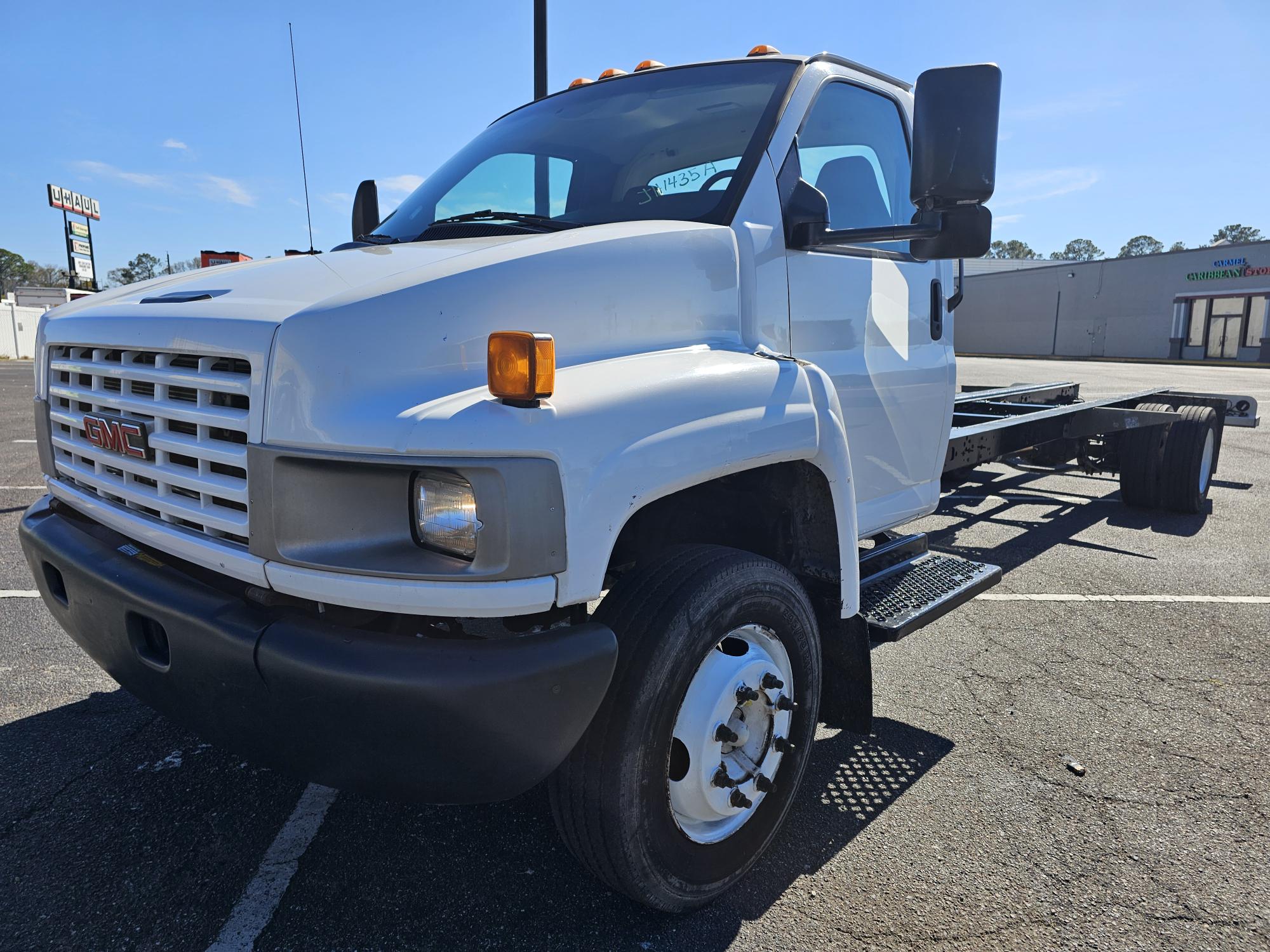 Used 2007 26 ' Cab and Chassis for sale