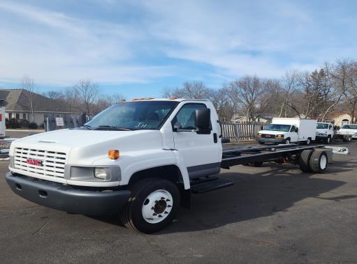 Used 2006 26 ' Cab and Chassis for sale