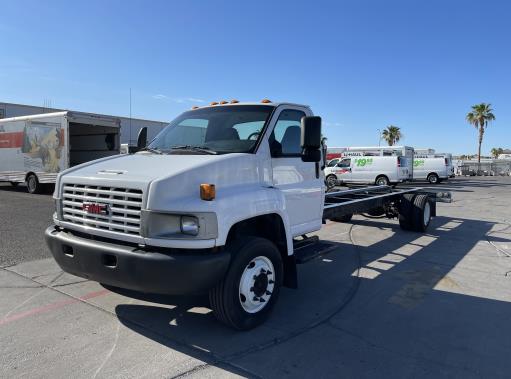 Used 2008 26 ' Cab and Chassis for sale