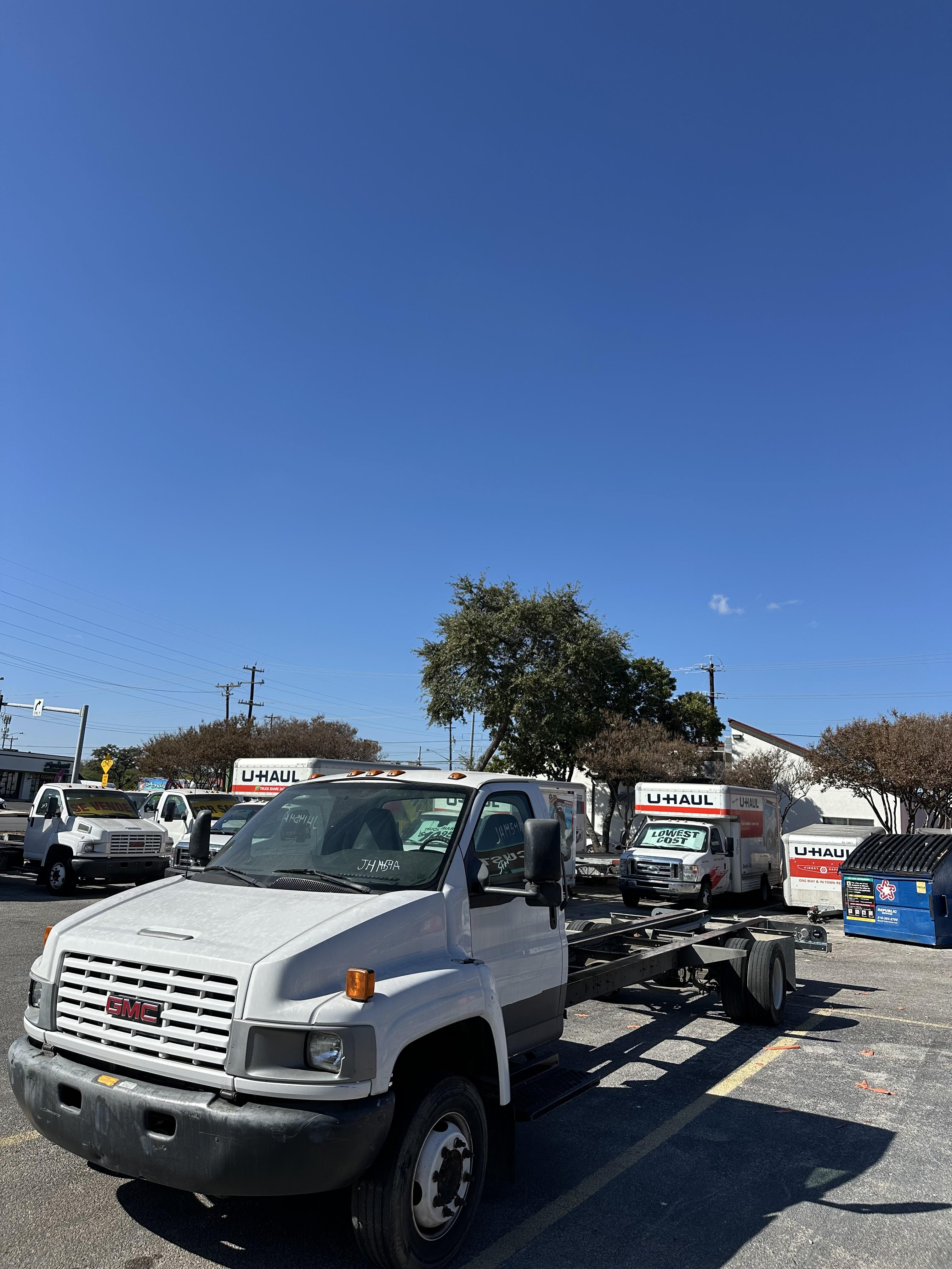 Used 2007 26 ' Cab and Chassis for sale