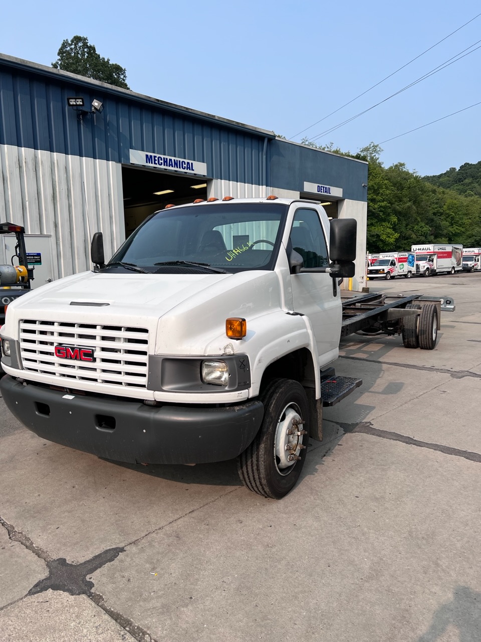 Used 2006 26 ' Cab and Chassis for sale