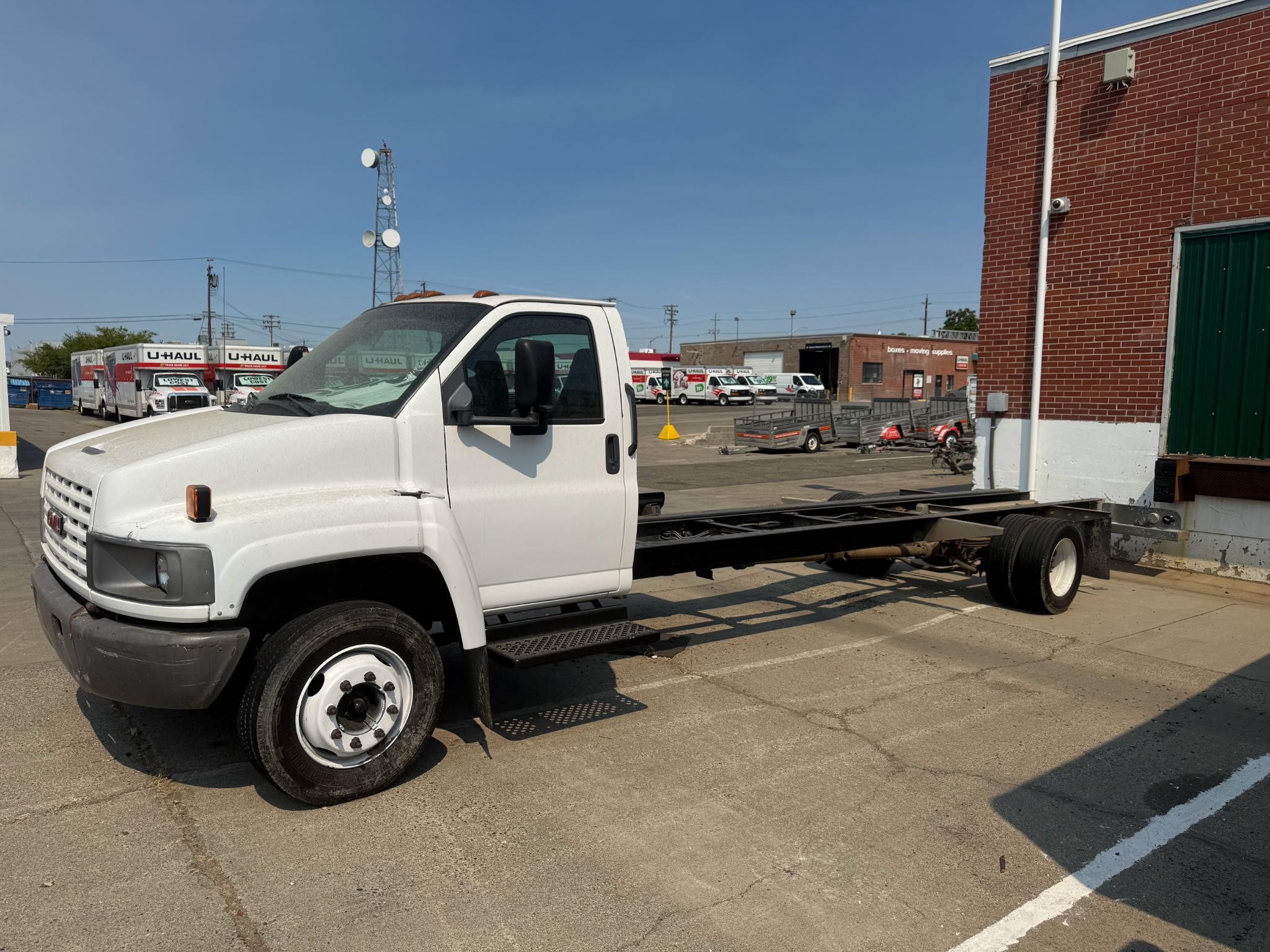 Used 2008 26 ' Cab and Chassis for sale