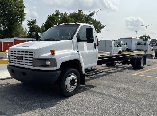Used 2008 26 ' Cab and Chassis for sale