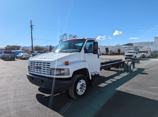 Used 2008 26 ' Cab and Chassis for sale