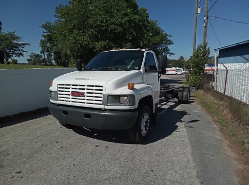 Used 2006 26 ' Cab and Chassis for sale