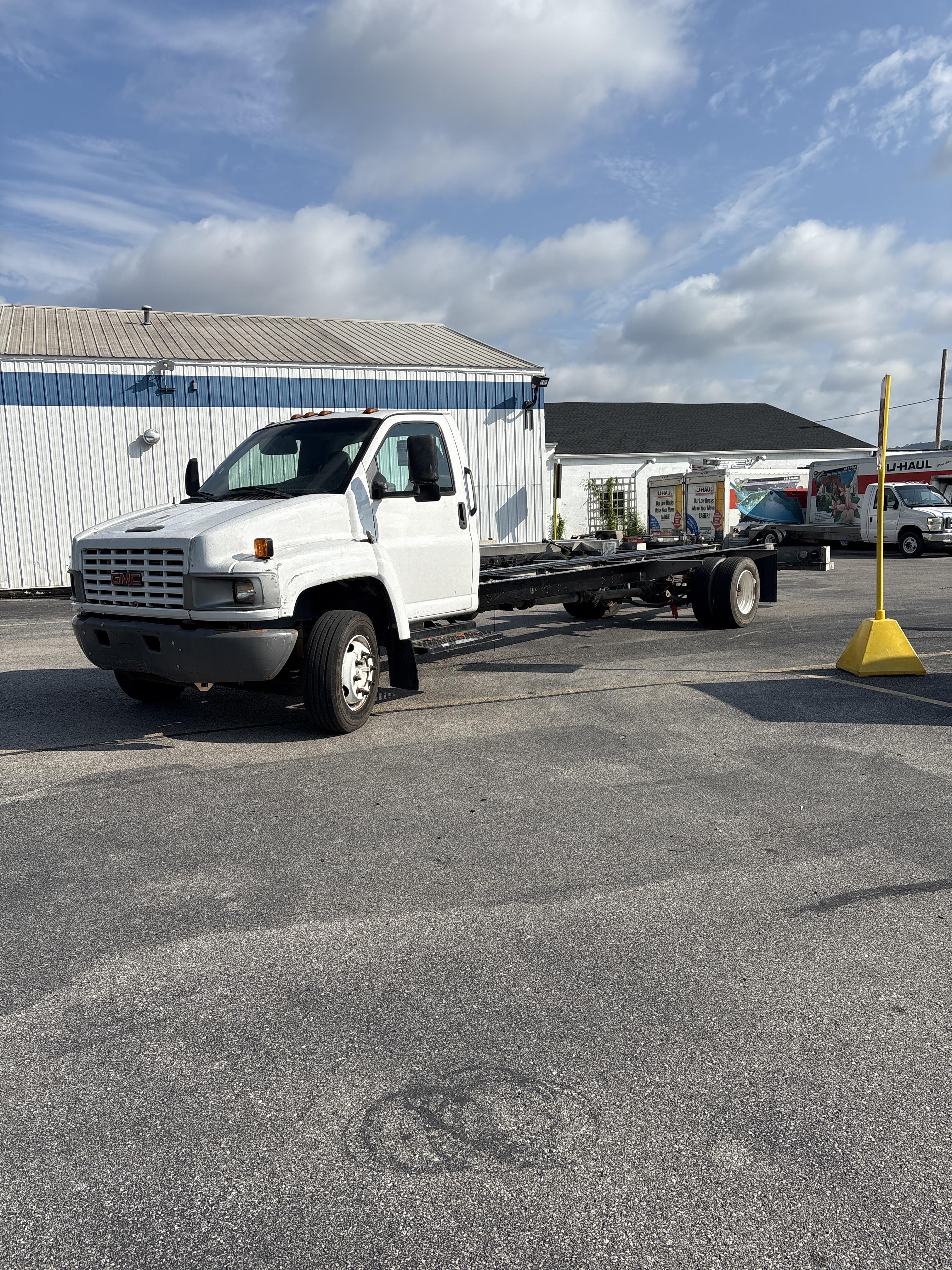 Used 2007 26 ' Cab and Chassis for sale
