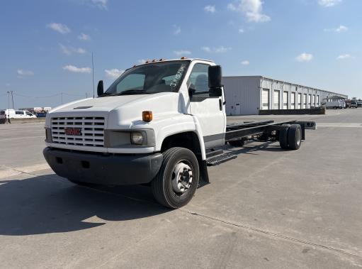 Used 2006 26 ' Cab and Chassis for sale