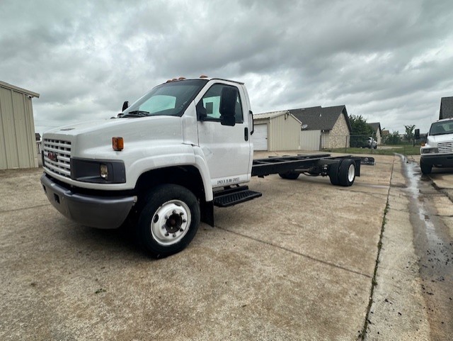 Used 2008 26 ' Cab and Chassis for sale