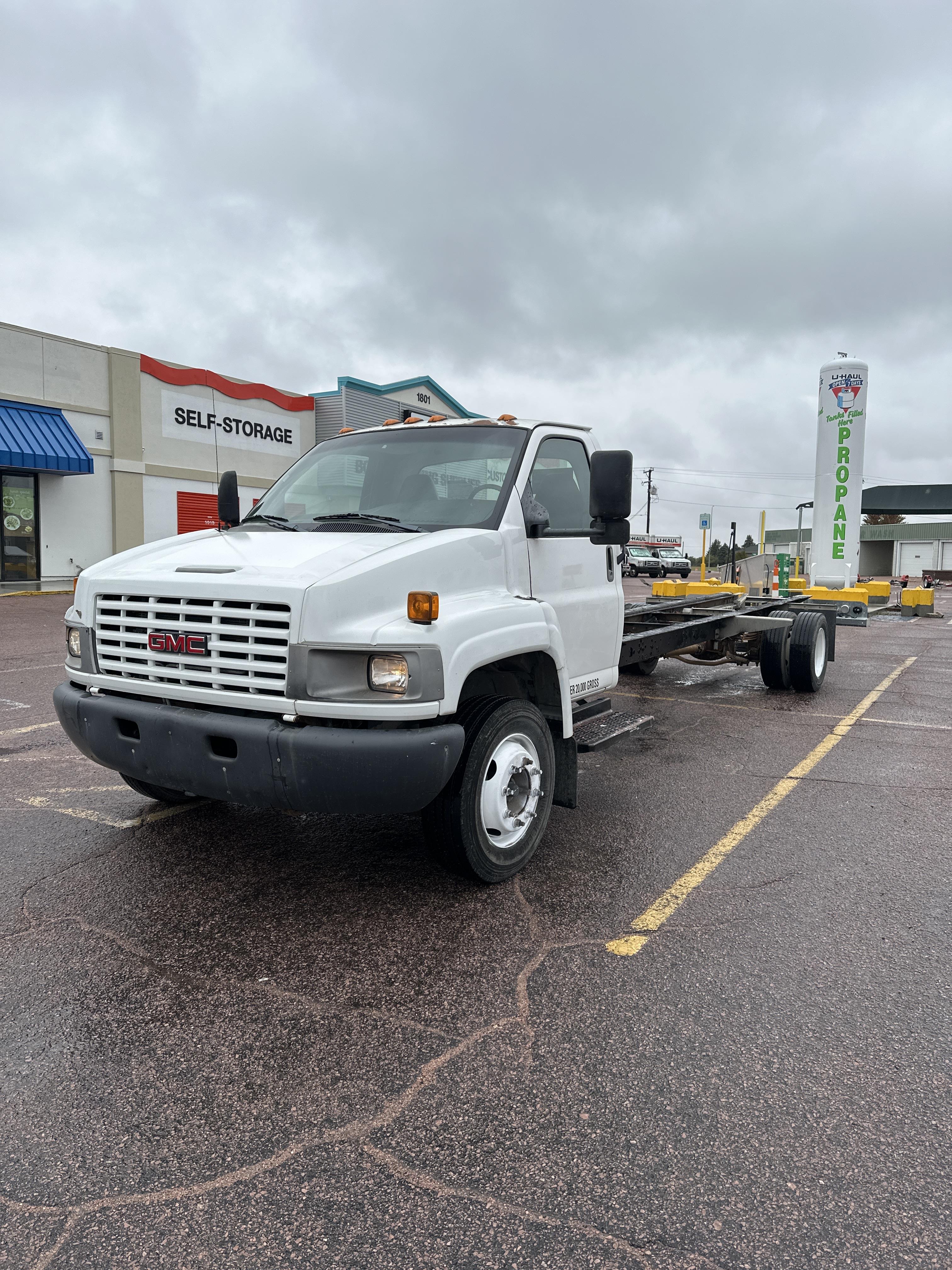 Used 2006 26 ' Cab and Chassis for sale