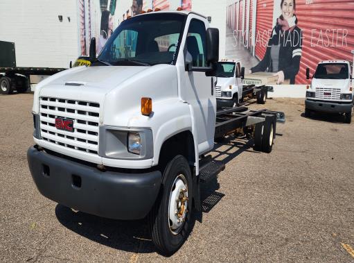 Used 2007 26 ' Cab and Chassis for sale
