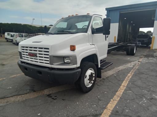 Used 2006 26 ' Cab and Chassis for sale