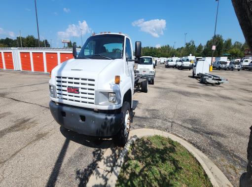 Used 2008 26 ' Cab and Chassis for sale