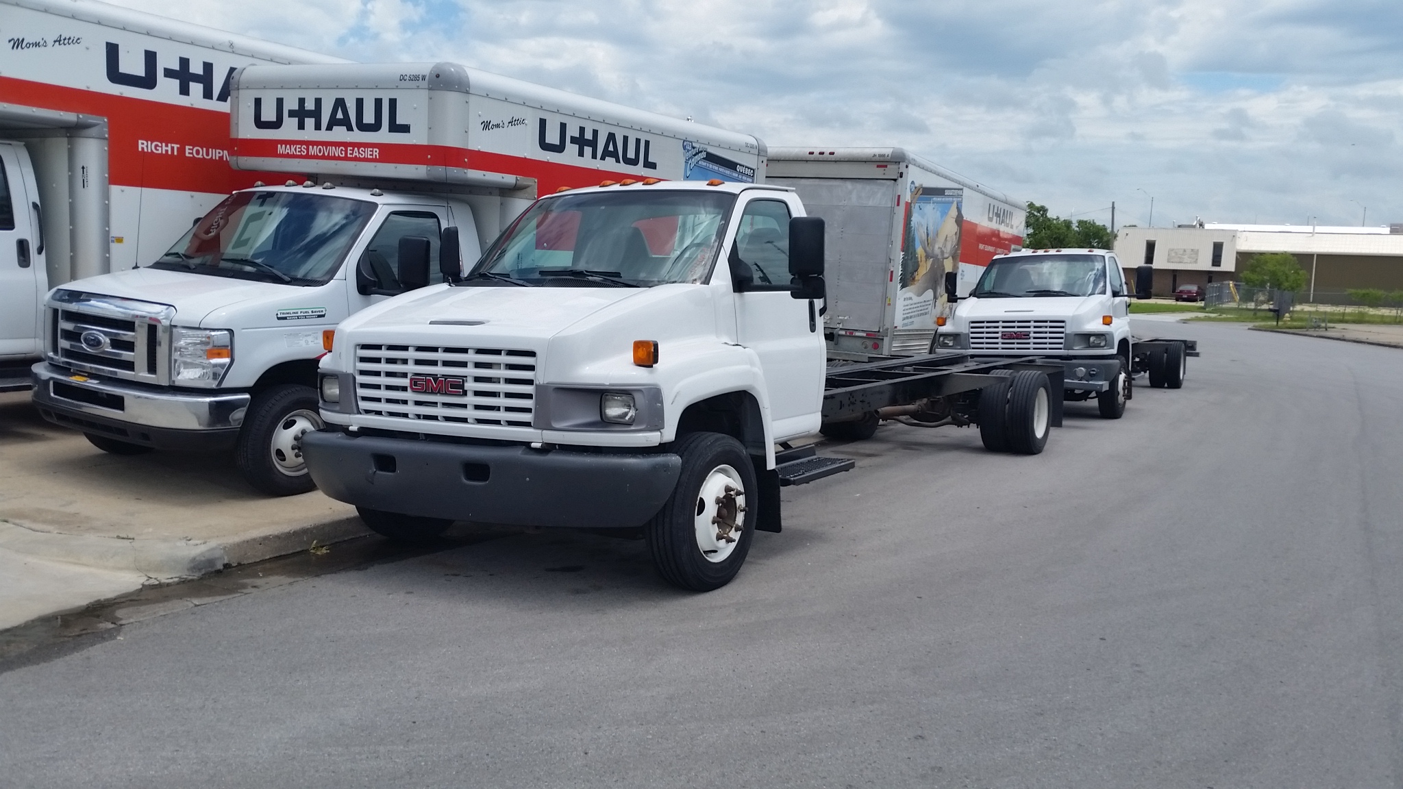 UHaul Box Trucks for Sale in Tulsa, OK at UHaul Moving & Storage of