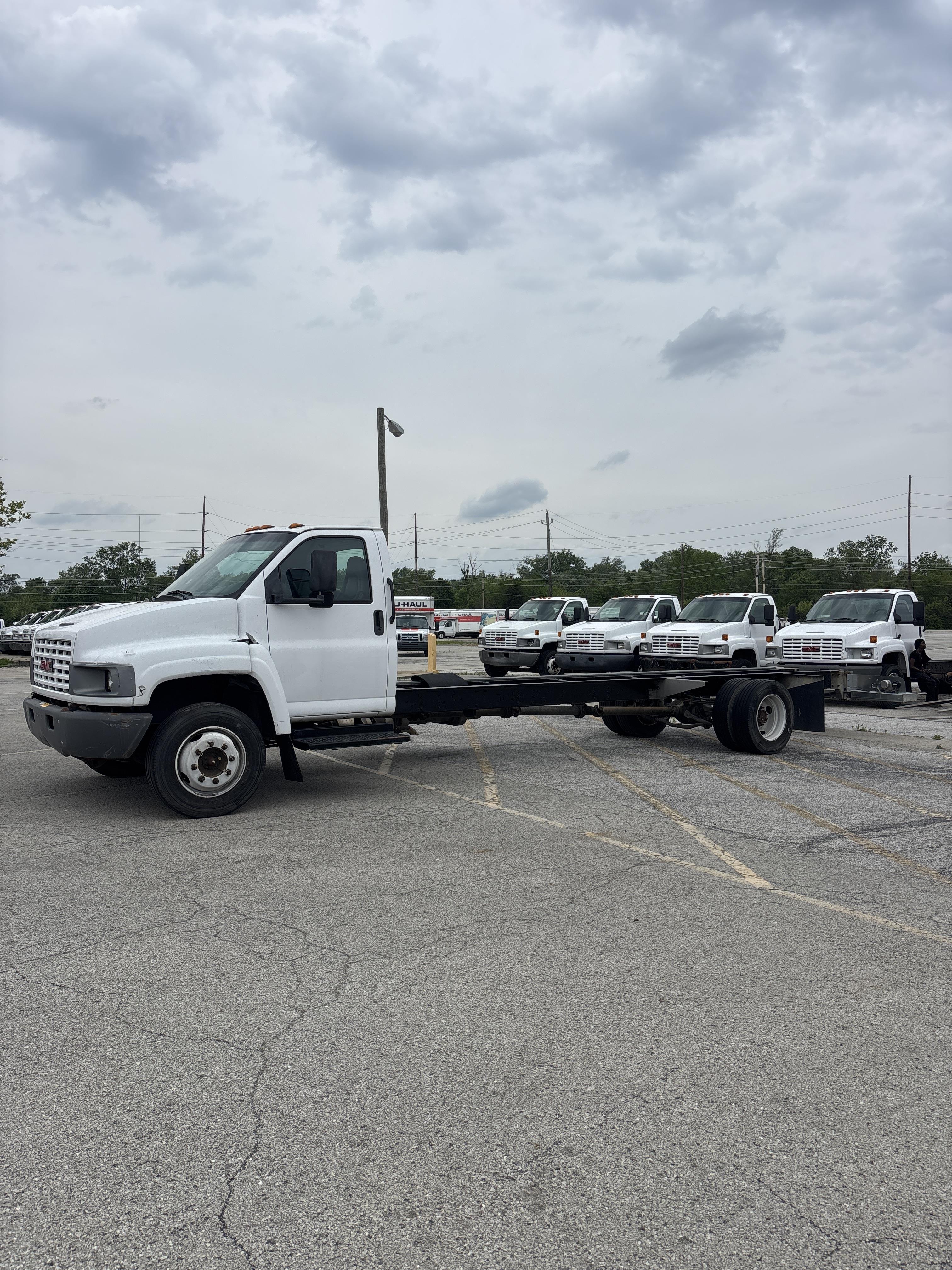 Used 2007 26 ' Cab and Chassis for sale