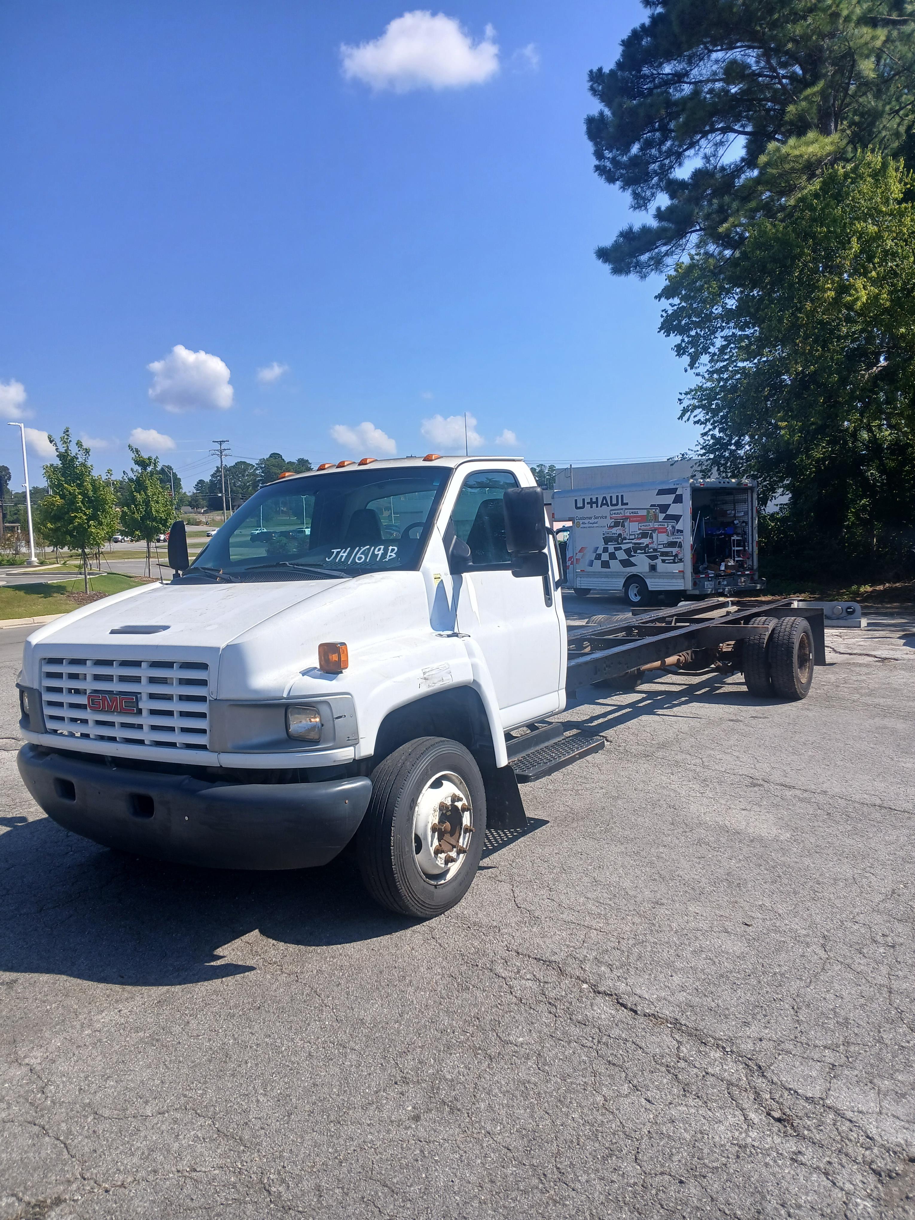 Used 2008 26 ' Cab and Chassis for sale