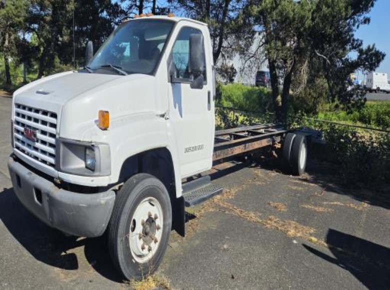 Used 2007 26 ' Cab and Chassis for sale