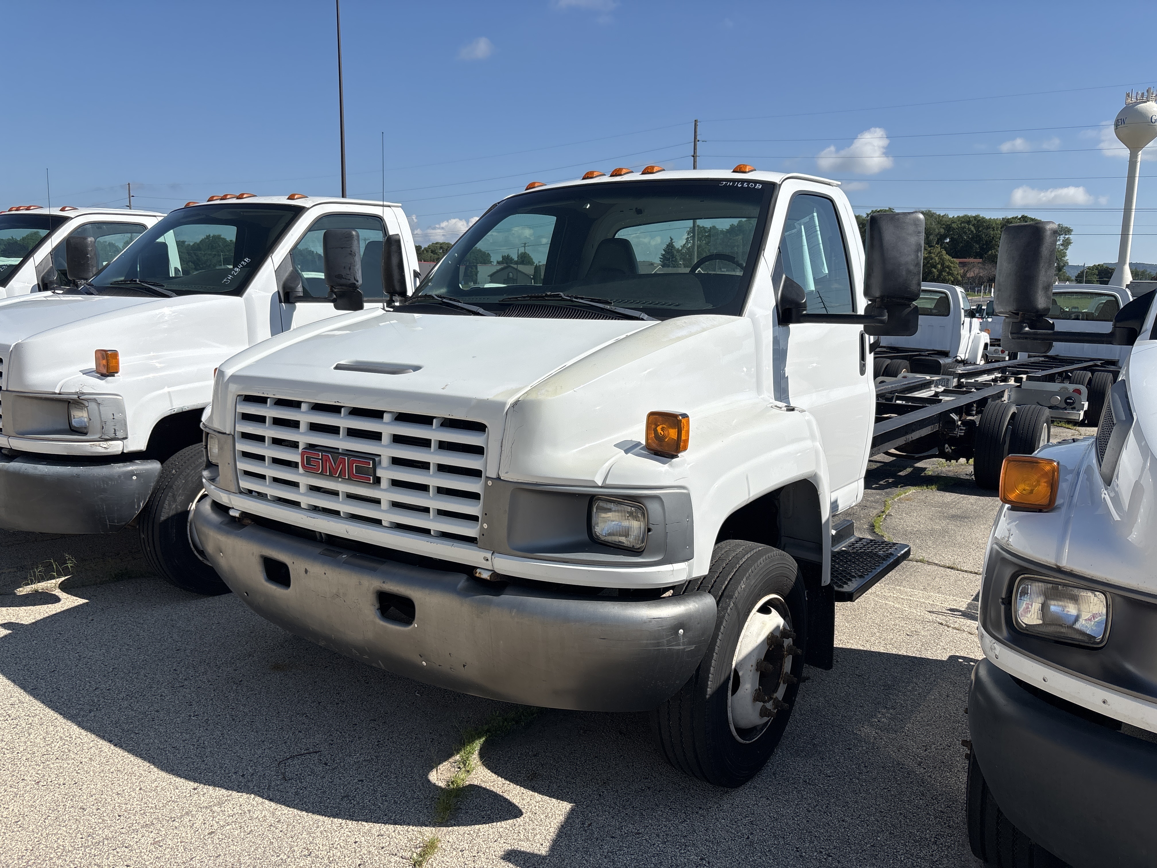Used 2008 26 ' Cab and Chassis for sale