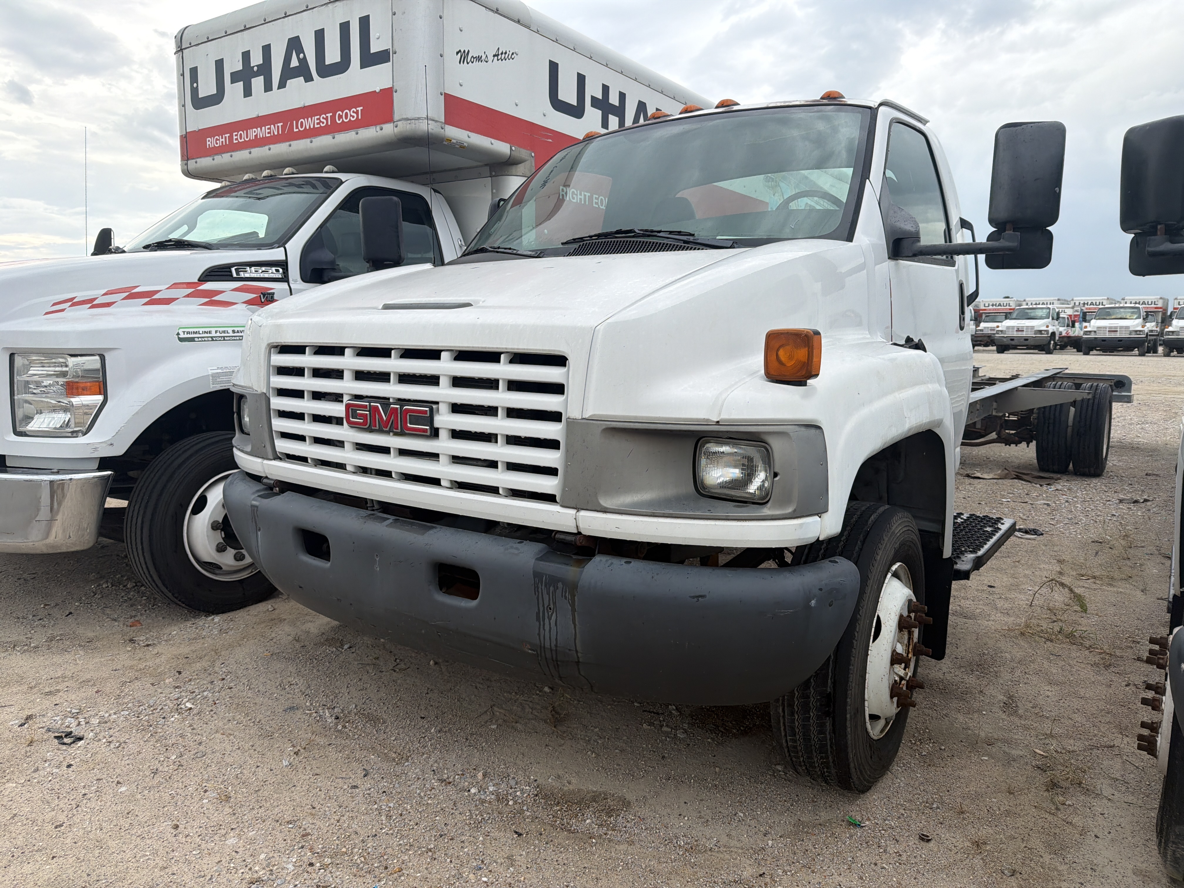 Used 2006 26 ' Cab and Chassis for sale