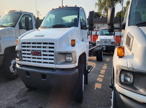 Used 2008 26 ' Cab and Chassis for sale