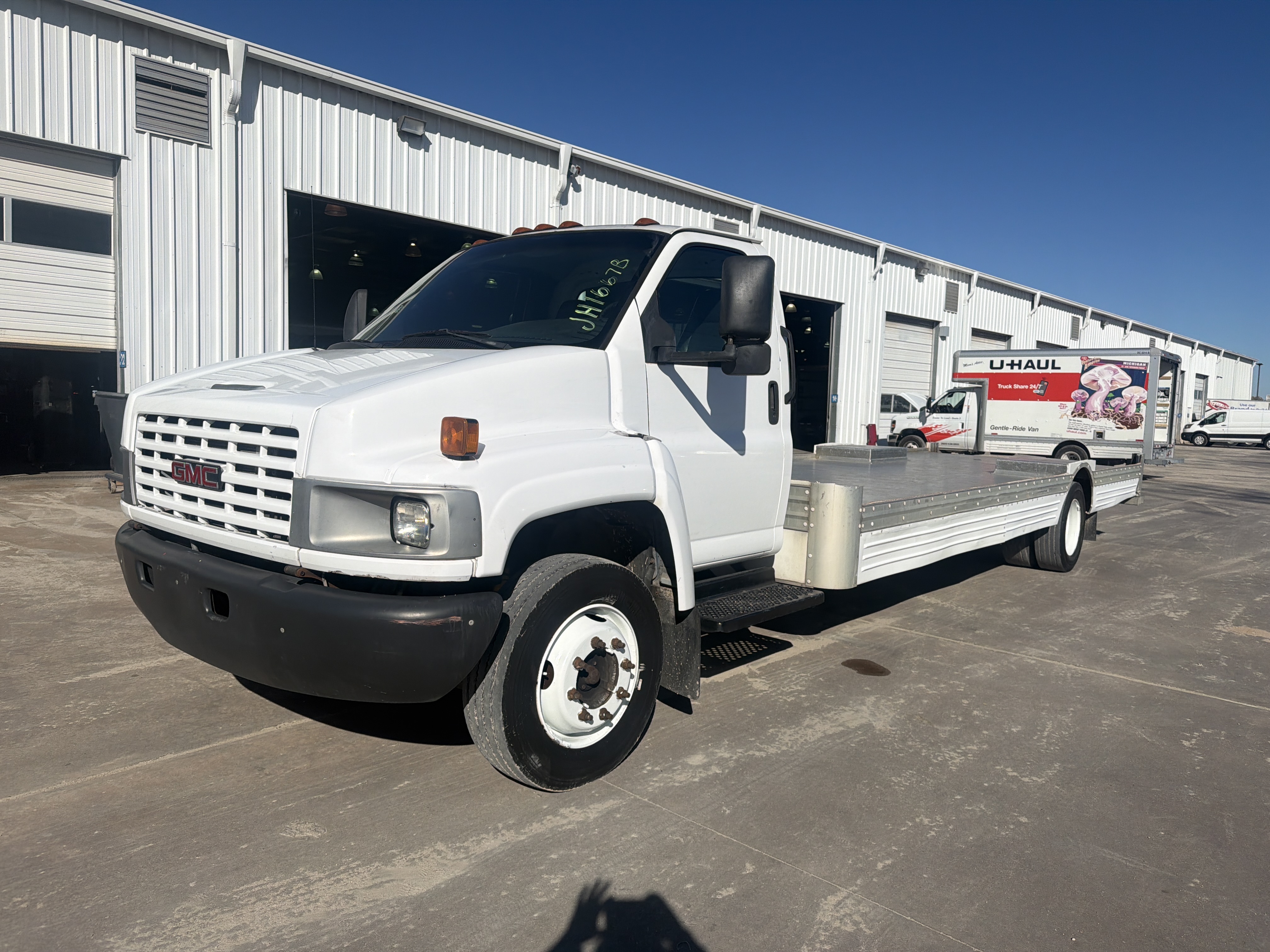 Used 2008 26 ' Cab and Chassis for sale