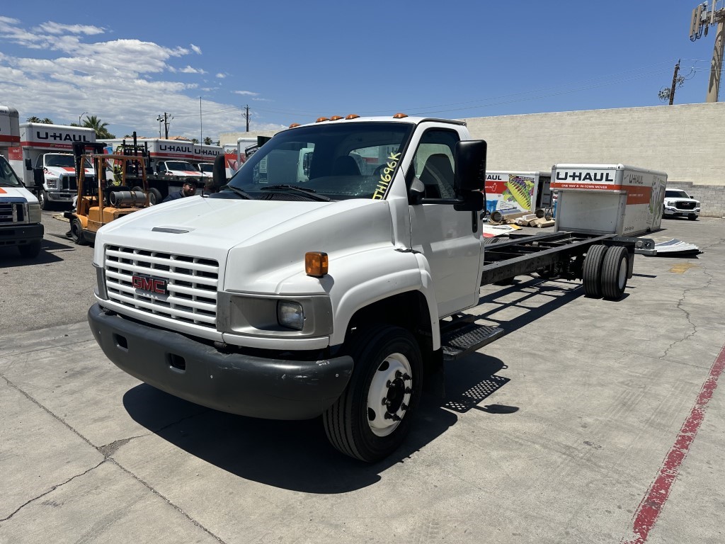 Used 2005 26 ' Cab and Chassis for sale