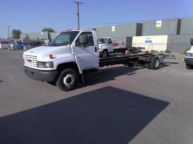 Used 2008 26 ' Cab and Chassis for sale