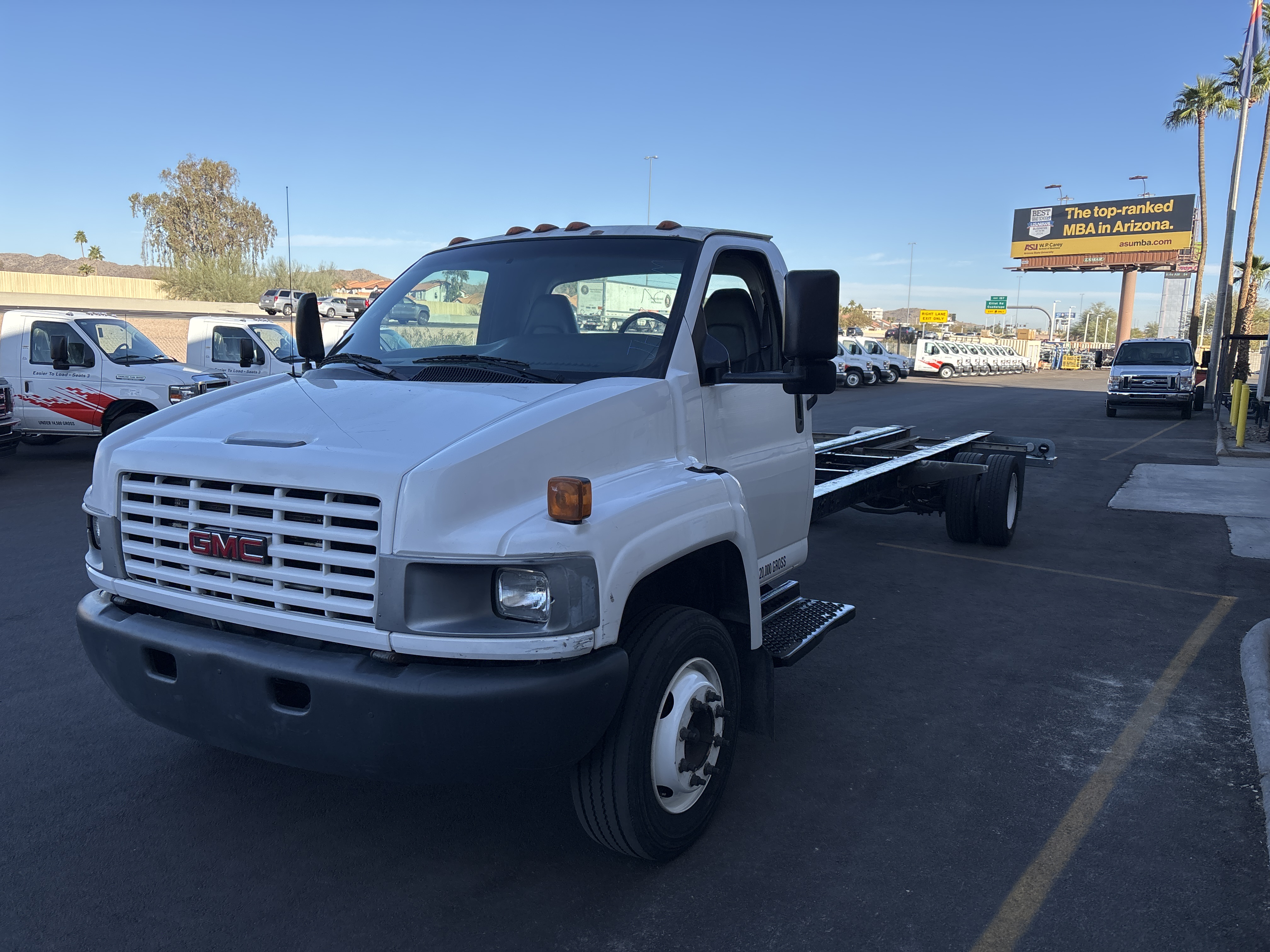 Used 2006 26 ' Cab and Chassis for sale