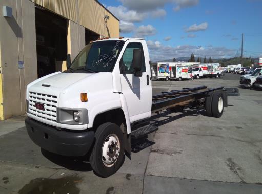 Used 2006 26 ' Cab and Chassis for sale