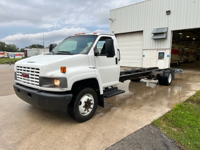 Used 2008 26 ' Cab and Chassis for sale