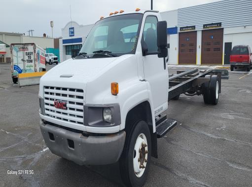 Used 2008 26 ' Cab and Chassis for sale