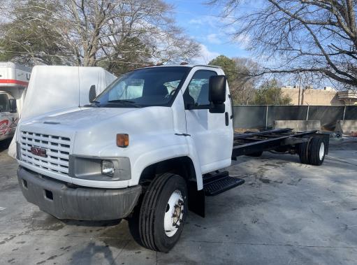 Cabina y chasis 2008 de 26 ft usados para la venta