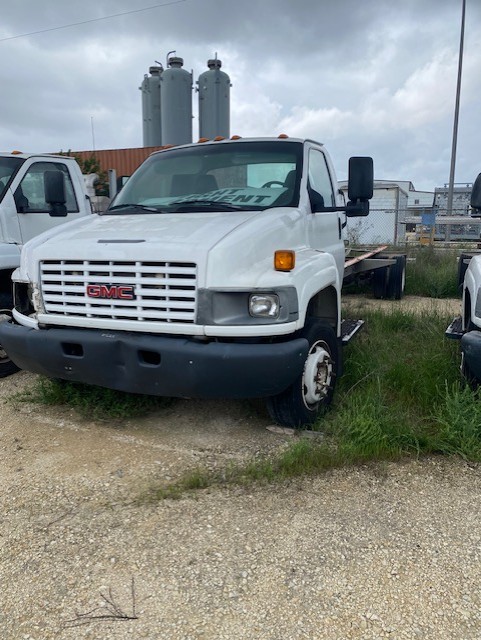 Used 2008 26 ' Cab and Chassis for sale