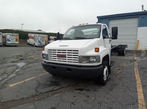 Used 2008 26 ' Cab and Chassis for sale
