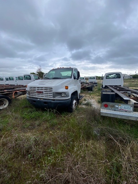 Used 2005 26 ' Cab and Chassis for sale