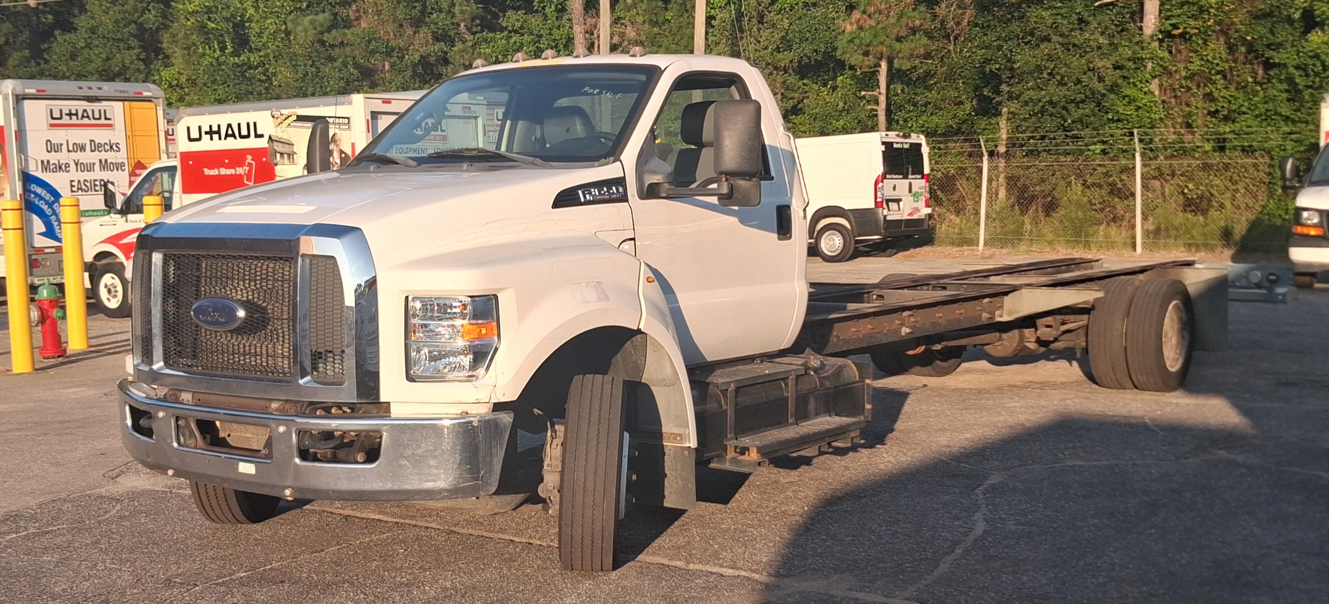 Used 2016 26 ' Cab and Chassis for sale