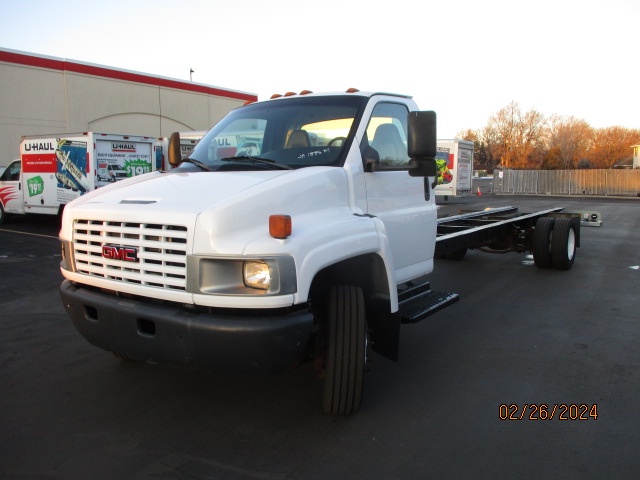 Used 2006 26 ' Cab and Chassis for sale