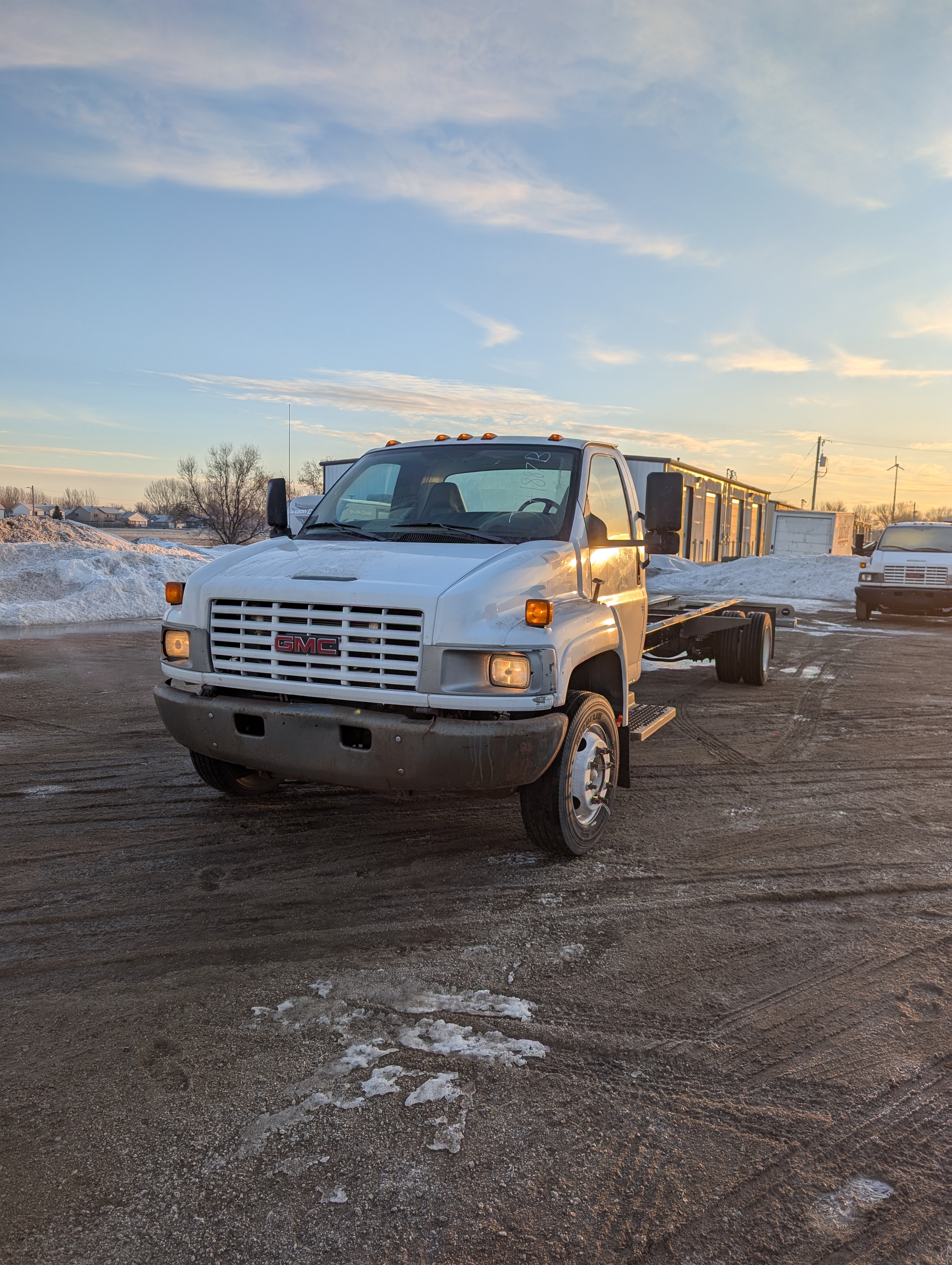 Used 2008 26 ' Cab and Chassis for sale