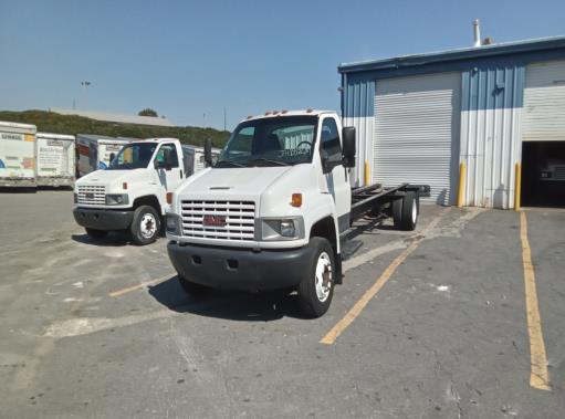 Used 2006 26 ' Cab and Chassis for sale