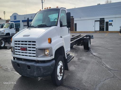Used 2008 26 ' Cab and Chassis for sale