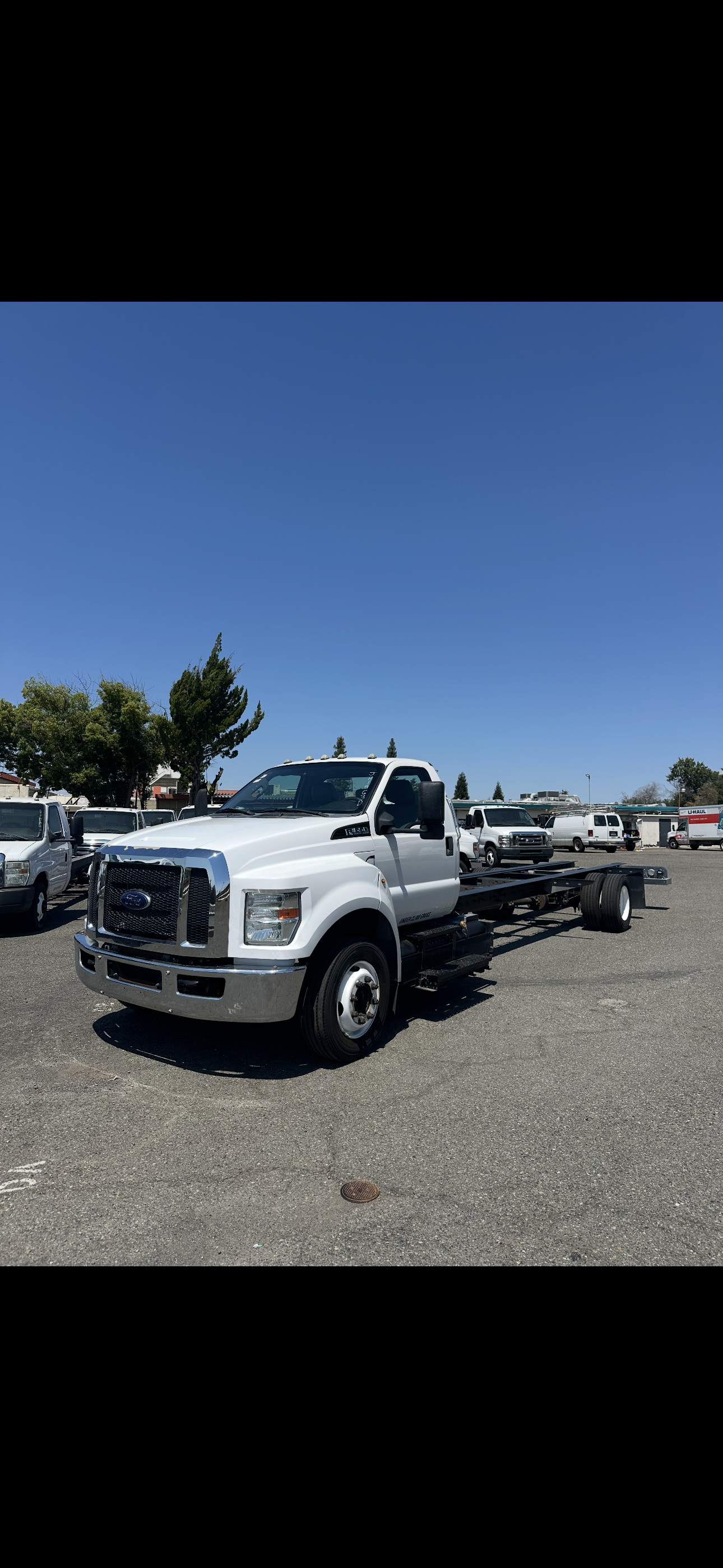 Used 2016 26 ' Cab and Chassis for sale