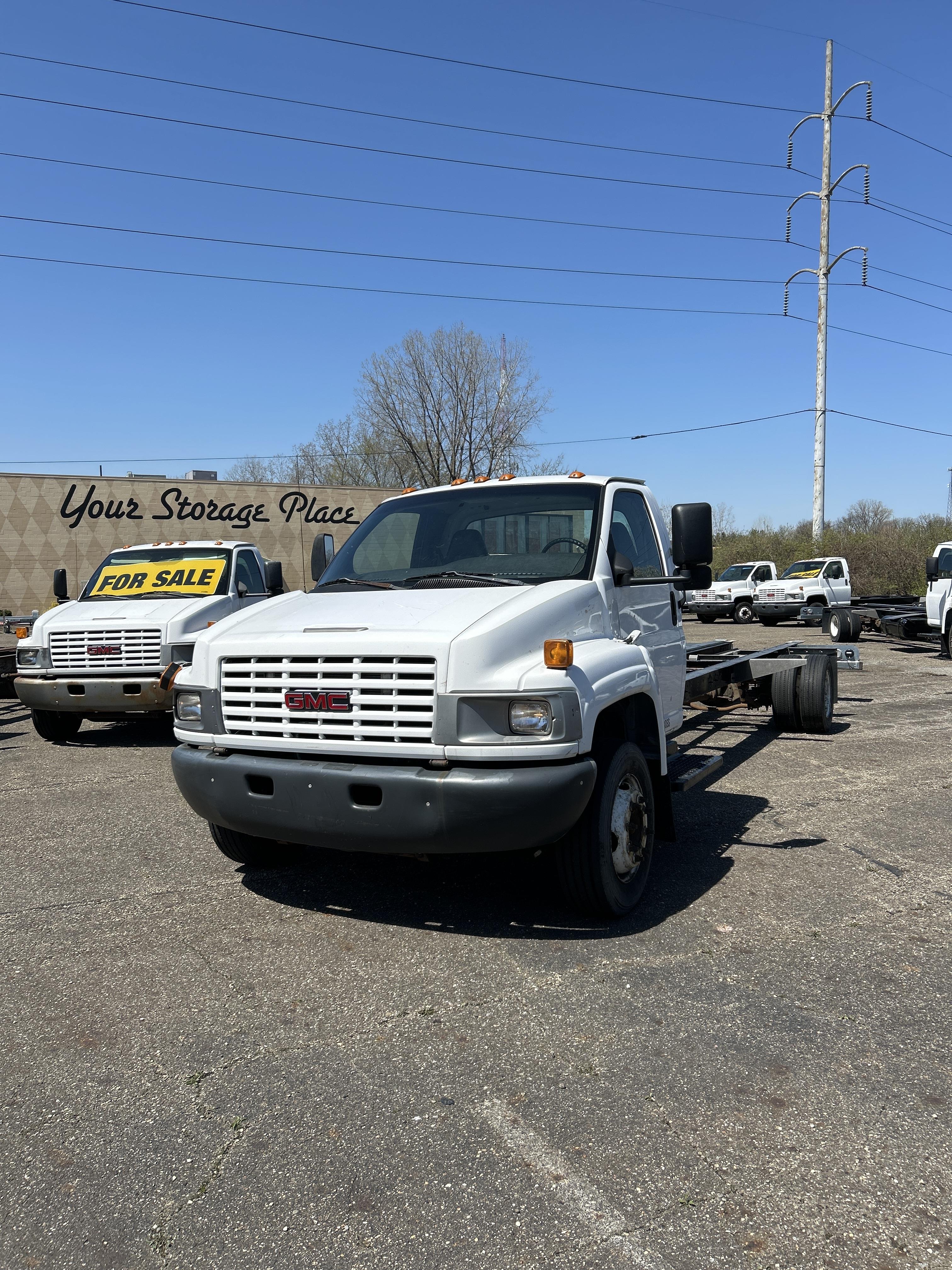 Used 2008 26 ' Cab and Chassis for sale