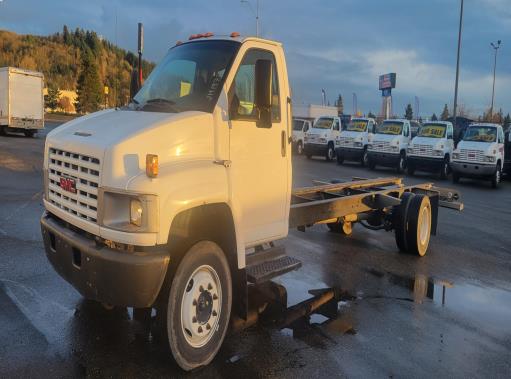 Used 2008 26 ' Cab and Chassis for sale