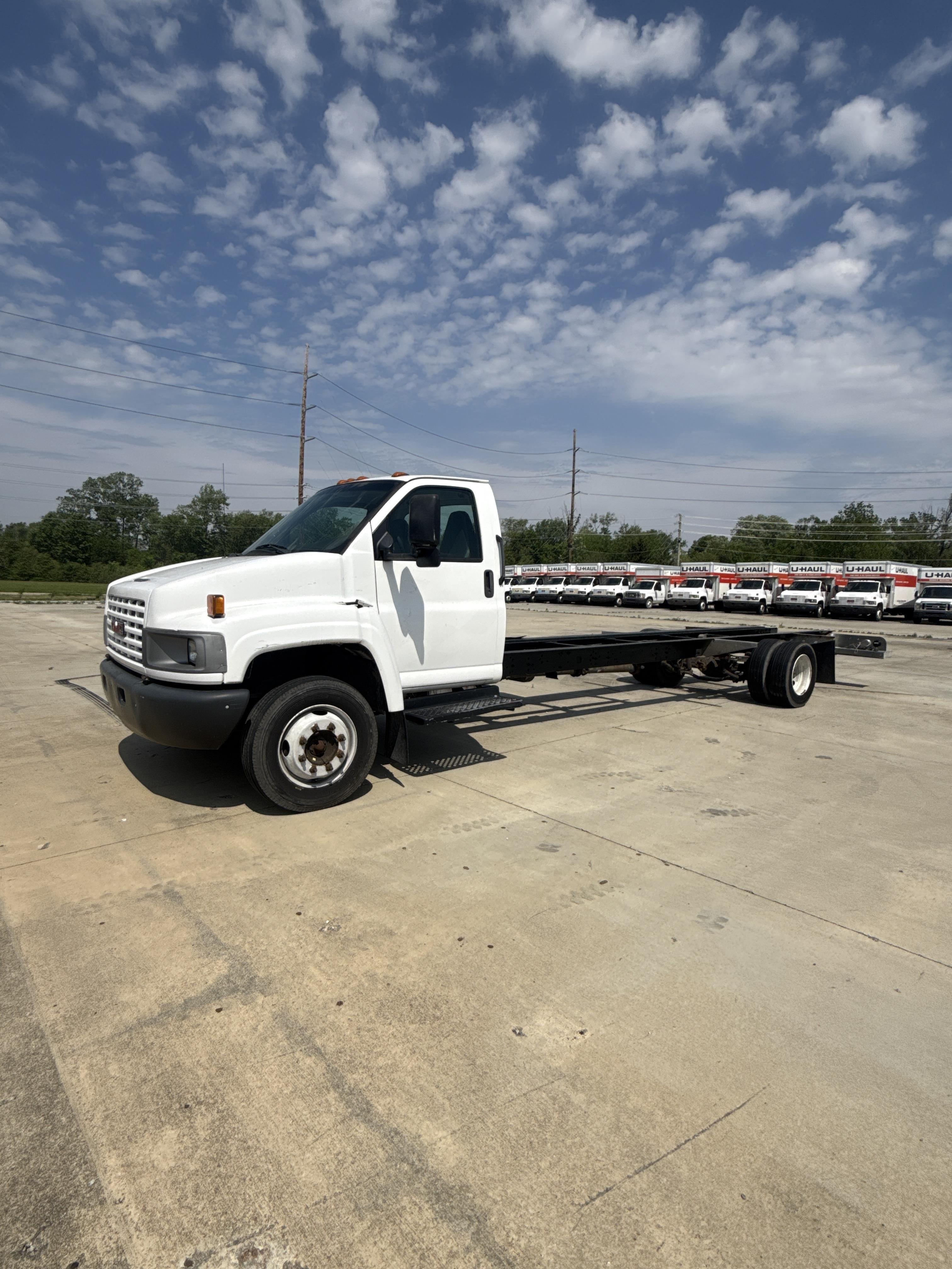 Used 2007 26 ' Cab and Chassis for sale